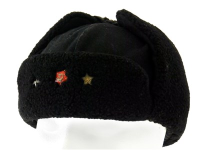 Lot 535 - WW2 Soviet Russian M40 Ushanka