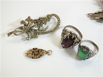 Lot 97 - A collection of costume jewellery and watches