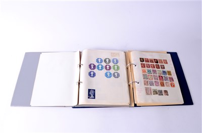 Lot 105 - A collection of stamps