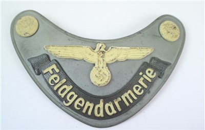 Lot 330 - A German Third Reich Feldgendarmerie gorget