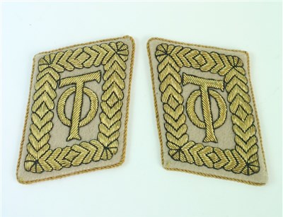 Lot 527 - Pair of German Third Reich Org. Todt collar tabs