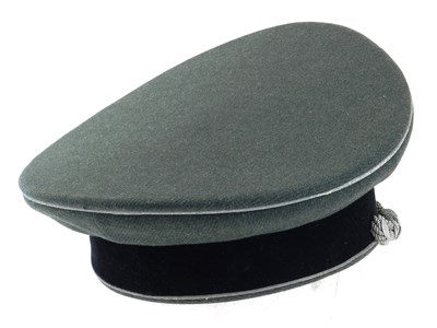 Lot 550 - A reproduction SS Officer's visor cap