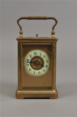 Lot 322 - An Edwardian brass cased carriage clock