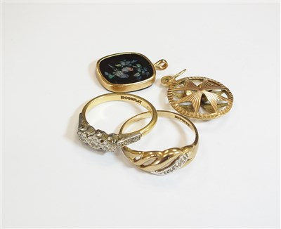 Lot 12 - Two rings and two pendants