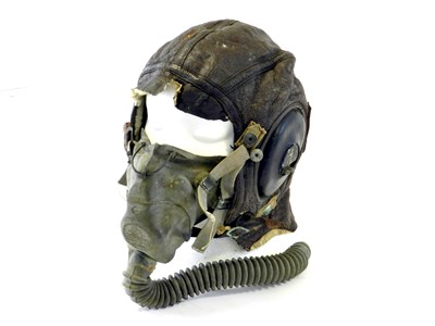 Lot 461 - A World War II U.S Army Air Force flying helmet