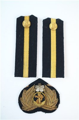 Lot 388 - WW2 Imperial Japanese Naval Officer's cap wreath and shoulder boards