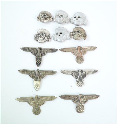 Lot 316 - Six SS-style cap eagles and six skulls