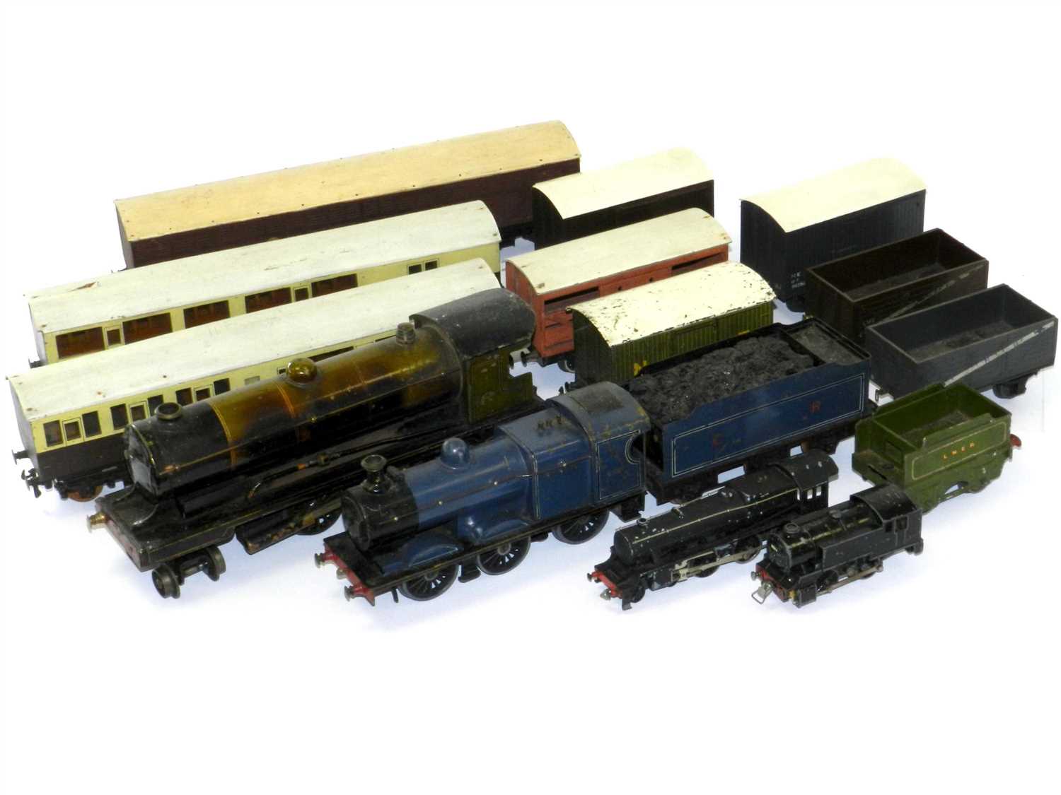 Lot 757 - Bowman and Hornby O Gauge Locomotives and Rolling Stock