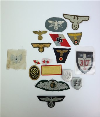 Lot 429 - A group of assorted German Third Reich insignia