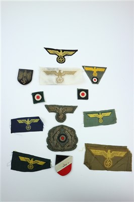 Lot 407 - A grouping of German Third Reich Naval...