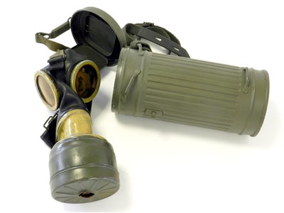 Lot 645 - WW2 German Gas mask