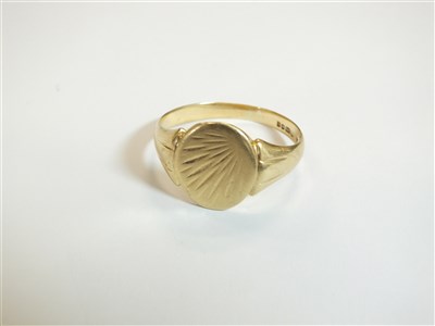 Lot 77 - Two gold rings