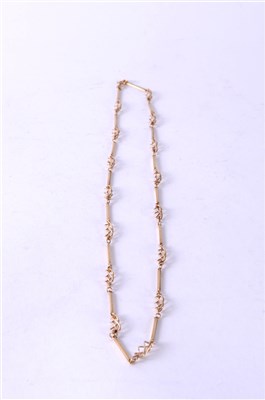 Lot 427 - A 9ct gold necklace