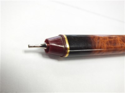 Lot 421 - A cased Must de Cartier pen