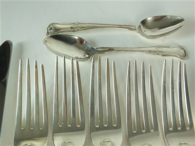 Lot 186 - A harlequin collection of Kings pattern silver cutlery