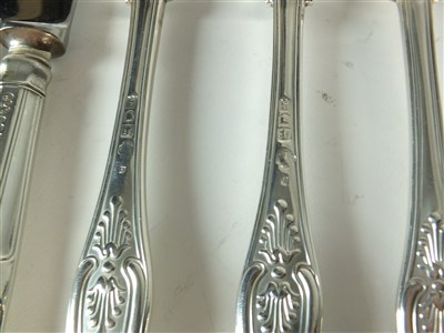 Lot 186 - A harlequin collection of Kings pattern silver cutlery