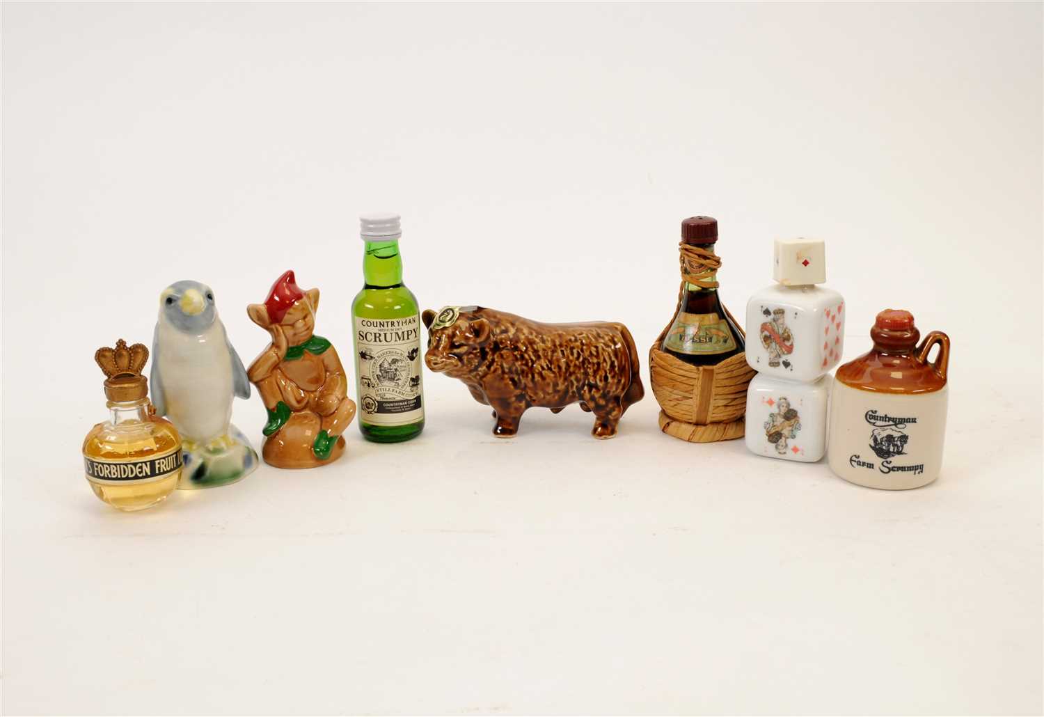 Lot 259 - A small collection of miniatures (sold as seen)