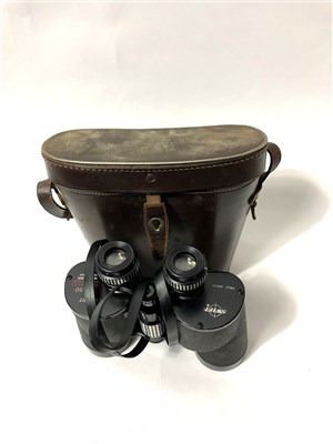 Lot 334 - Binoculars and other items