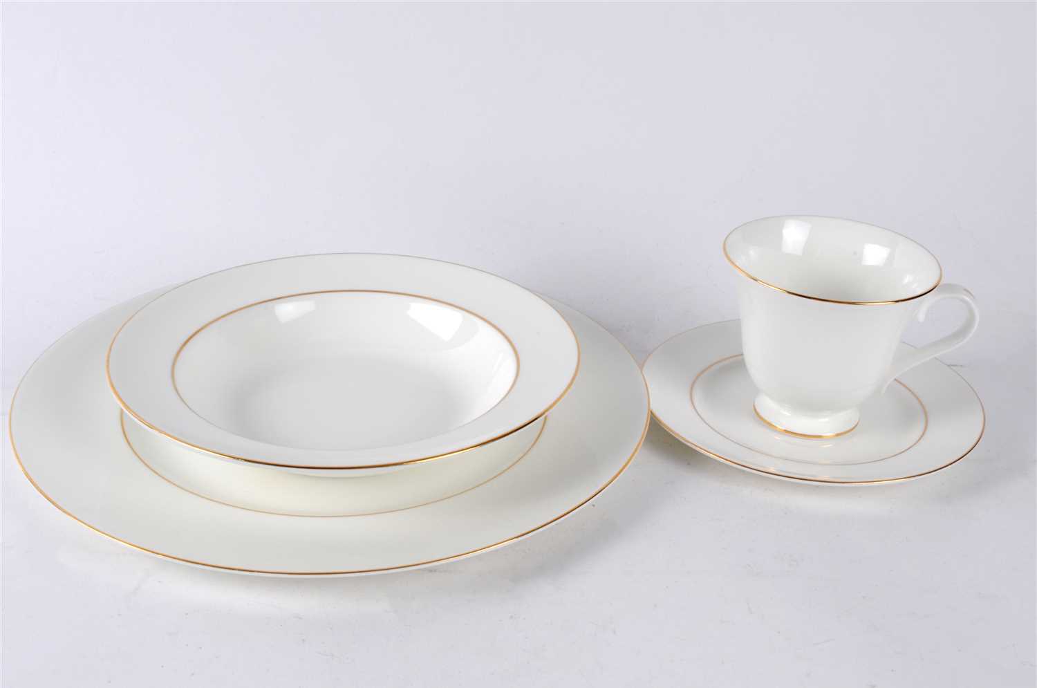 Lot 460 - A Wedgwood Signet Gold dinner service