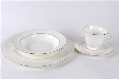 Lot 460 - A Wedgwood Signet Gold dinner service