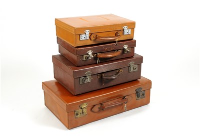 Lot 567 - A collection of 20th century suitcases