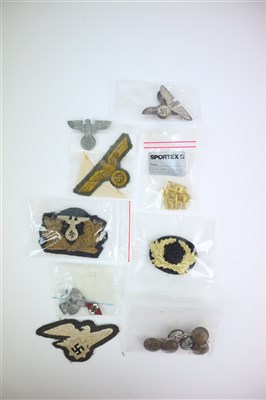 Lot 658 - Assorted German militaria