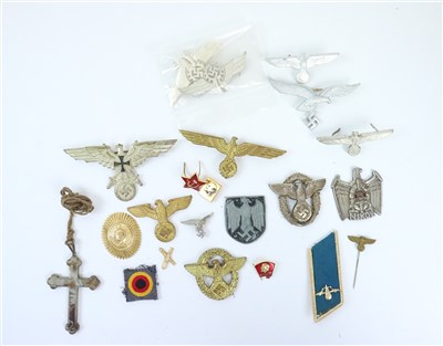 Lot 303 - Assorted German and Russian cap badges