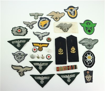 Lot 446 - A grouping of mixed German Third Reich cloth...