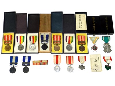 Lot 267 - A collection of Japanese medals