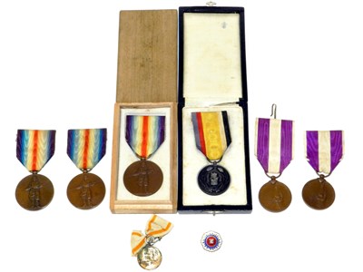 Lot 268 - A collection of Japanese medals