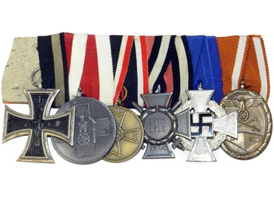 Lot 278 - German WWI and WWII medals