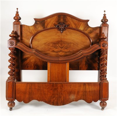 Lot 272 - A Victorian mahogany single bed