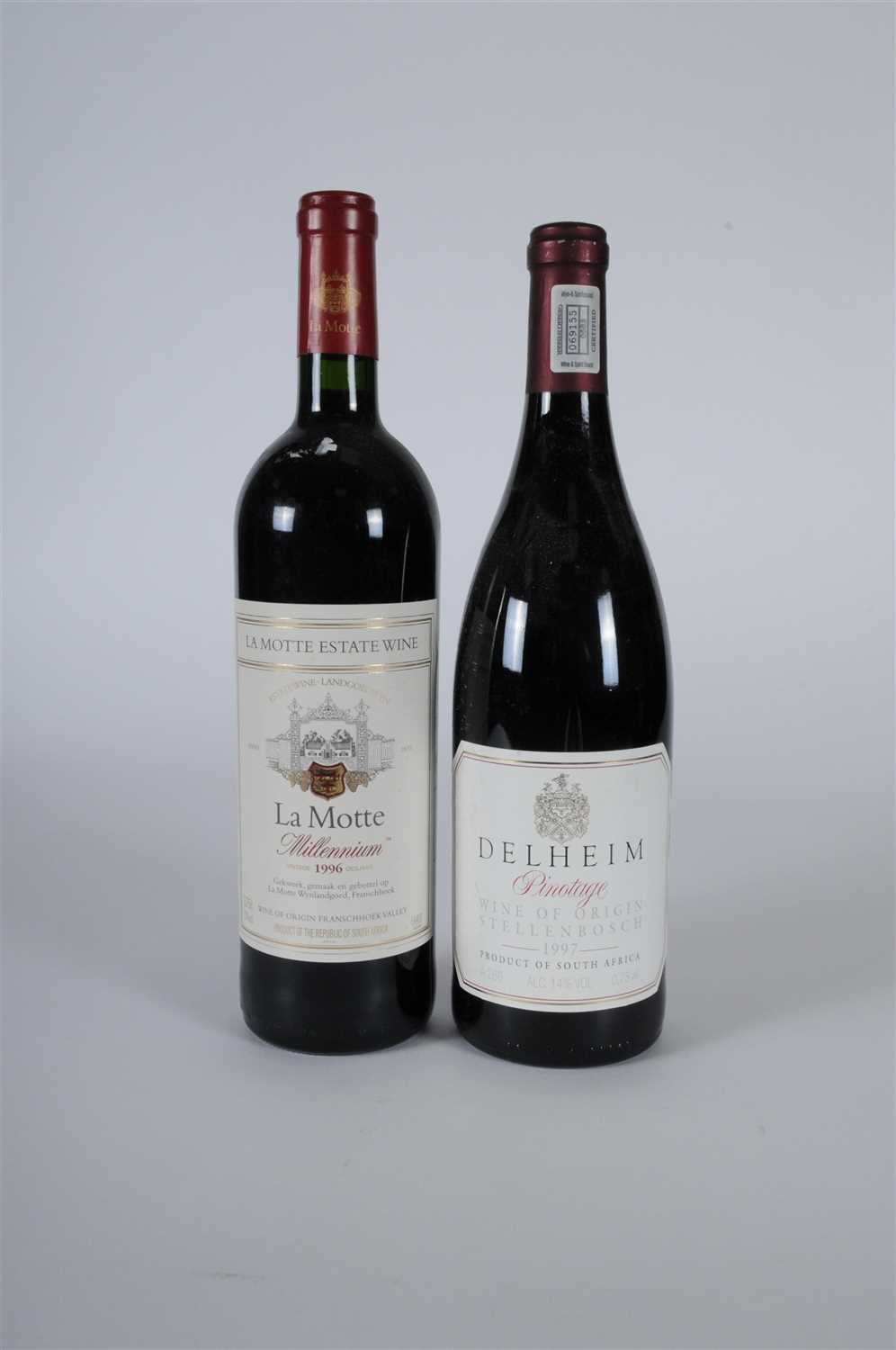 Lot 124 - South Africa Box 
Houdamond Pinotage 2010 1...