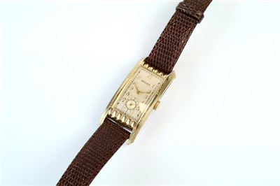 Lot 357 - A Gentleman's Gruen Concave Wristwatch
