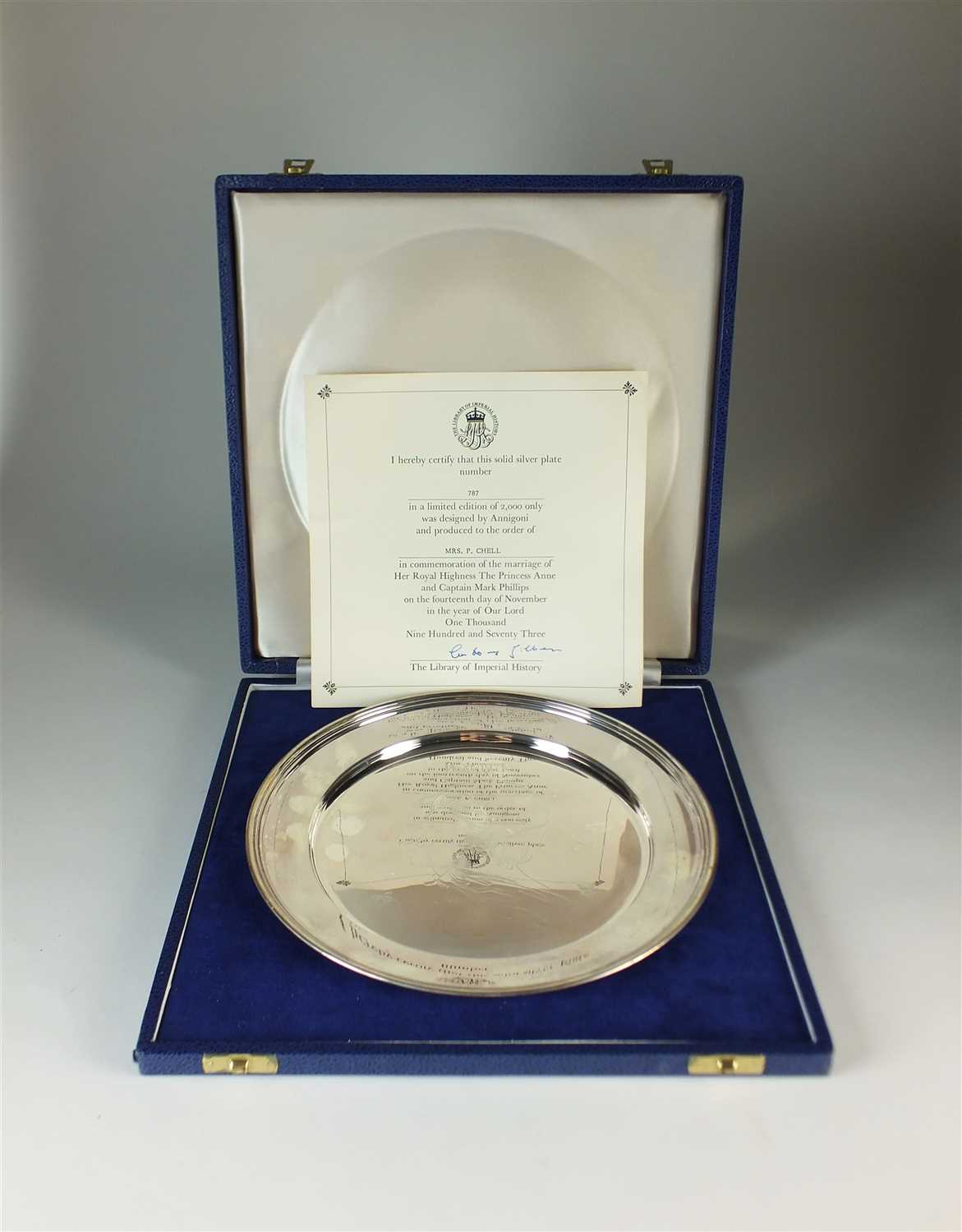 Lot 228 - A cased commemorative silver plate