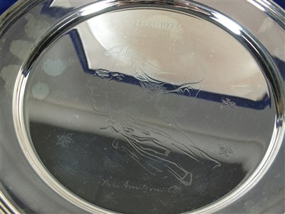 Lot 228 - A cased commemorative silver plate