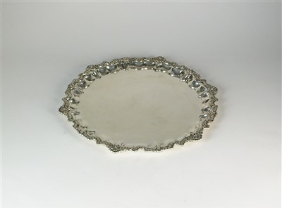 Lot 190 - An Egyptian silver salver