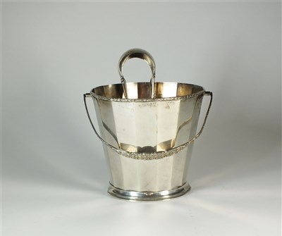 Lot 182 - An Egyptian silver ice bucket