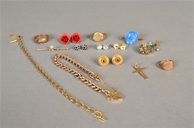 Lot 84 - A small collection of jewellery