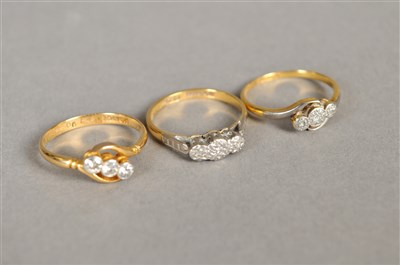 Lot 95 - Three diamond set rings