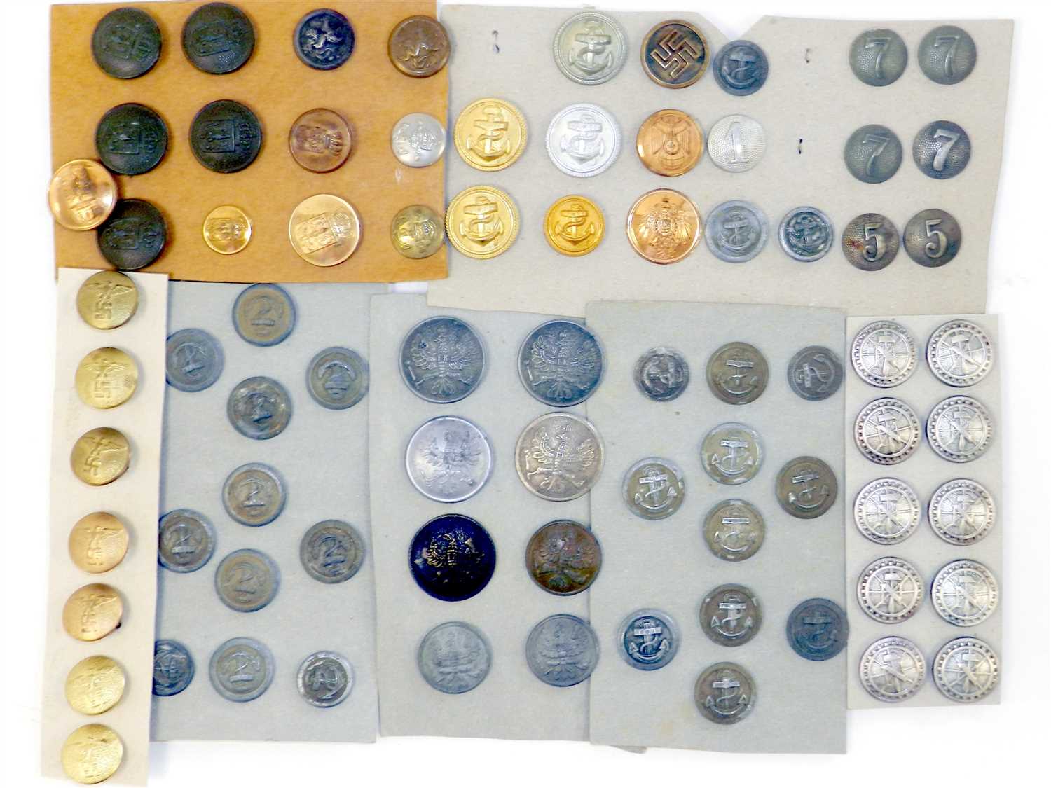 Lot 344 - A mixed selection of Imperial German and German Third Reich buttons