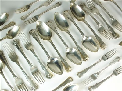Lot 238 - A harlequin collection of Kings pattern silver flatware
