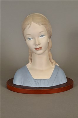 Lot 206 - A Lladro female bust