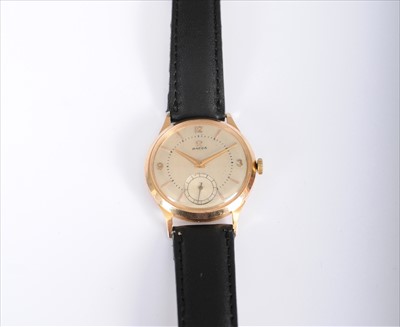 Lot 409 - Omega Gentlemans Wristwatch in 18ct Yellow Gold wristwatch