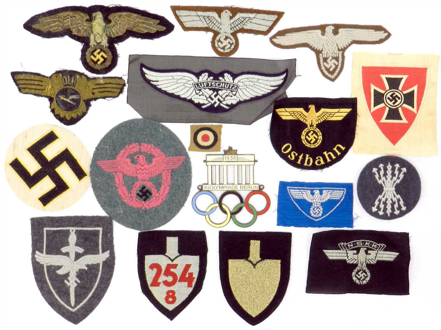 Lot 353 - German Third Reich cloth insiginia