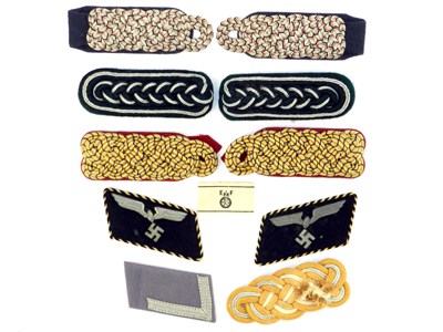 Lot 354 - German Third Reich shoulder boards and collar tabs