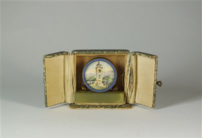 Lot 249 - A cased travelling timepiece