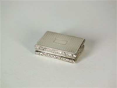 Lot 237 - A William IV silver vinaigrette