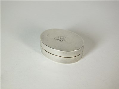 Lot 201 - A George III silver vinaigrette