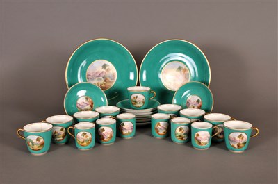 Lot 167 - An English porcelain part tea and coffee service
